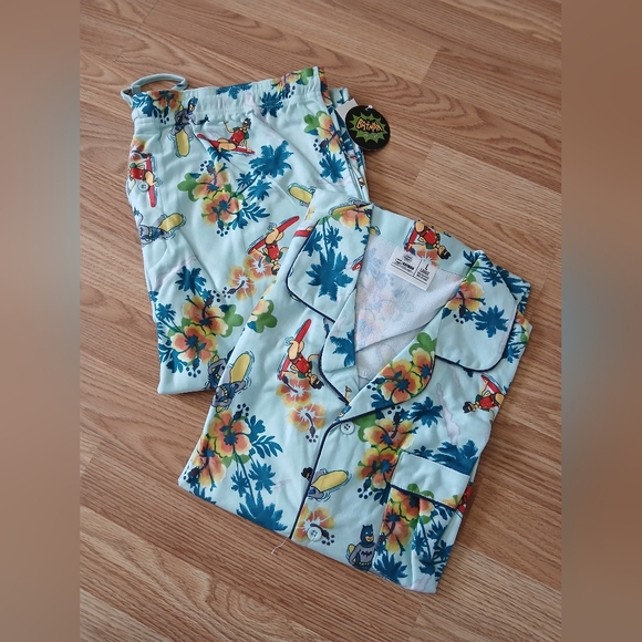 Batman with Hawaiian Print Men's Pajama Set - Picture 2 of 13